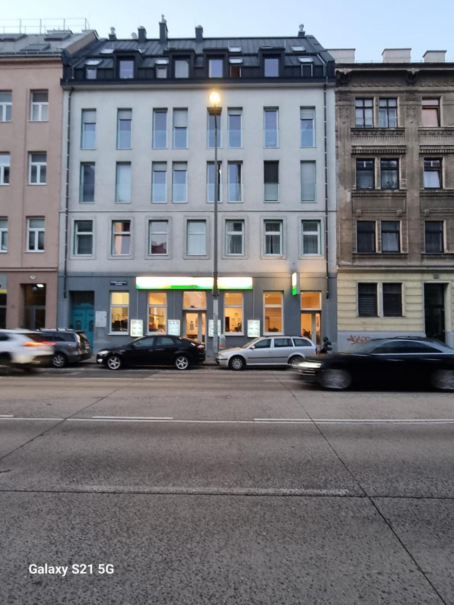 Lipi Apartment Wien Exteriör bild
